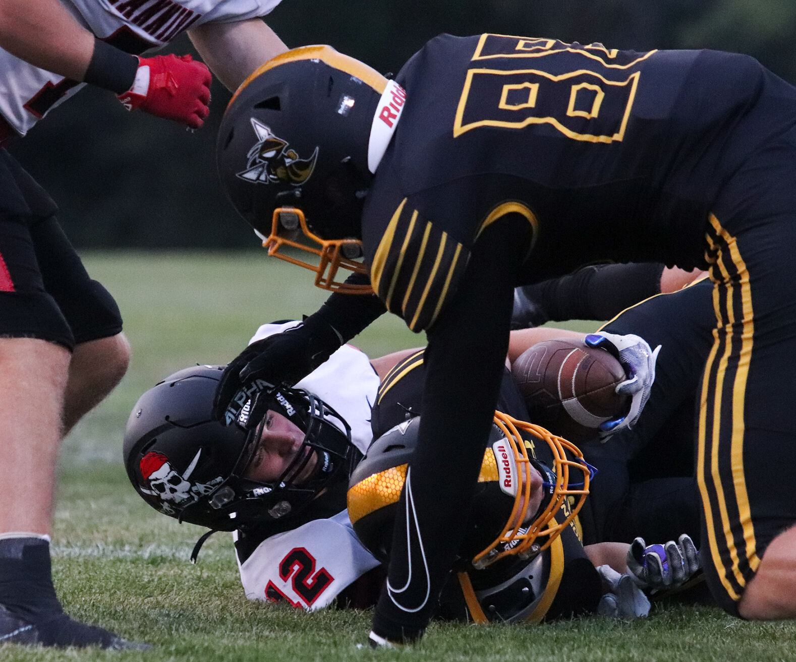 Aiden Haglund assists Zach Jones
